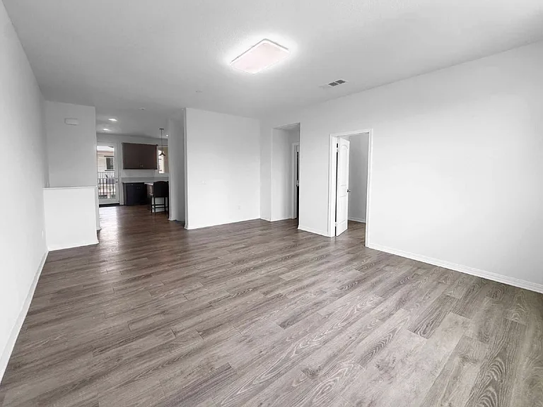 26706 Lexington Ln — Photo 9