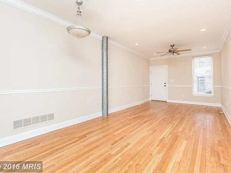 1107 William St — Photo 2
