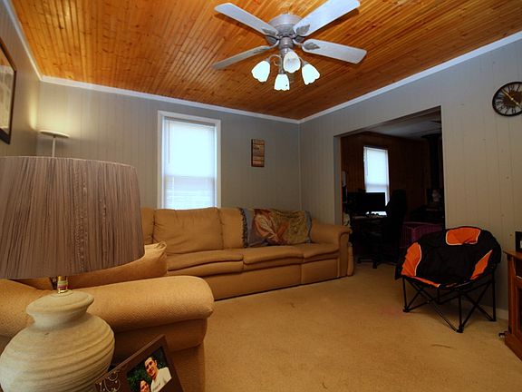 4th image of 206 Azzara Ave