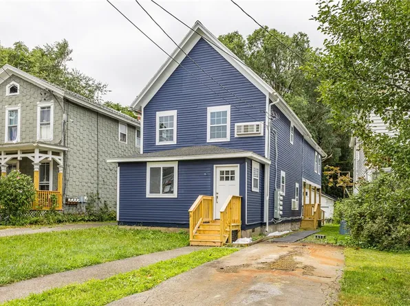 27 W Main St, Sodus, NY