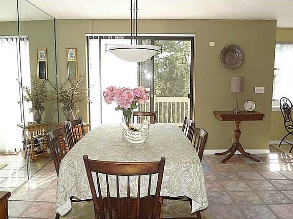 5th image of 2704 Pinewood Dr #2704