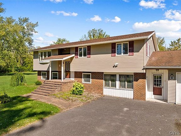 4th image of 8942 Ash Ln
