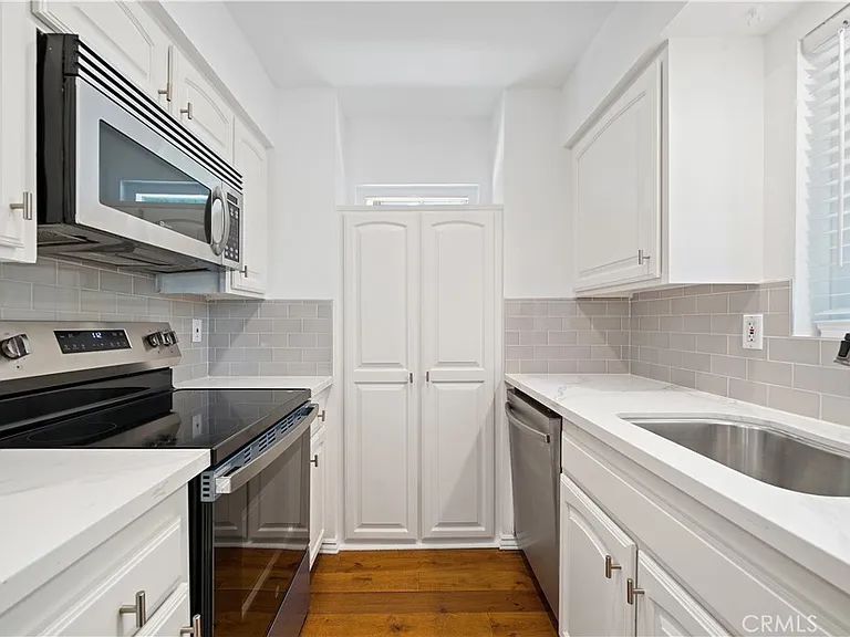 4131 Yankee Dr — Photo 3