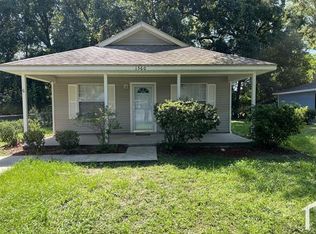 1560 Golf Forest Dr, Jacksonville, FL 32208