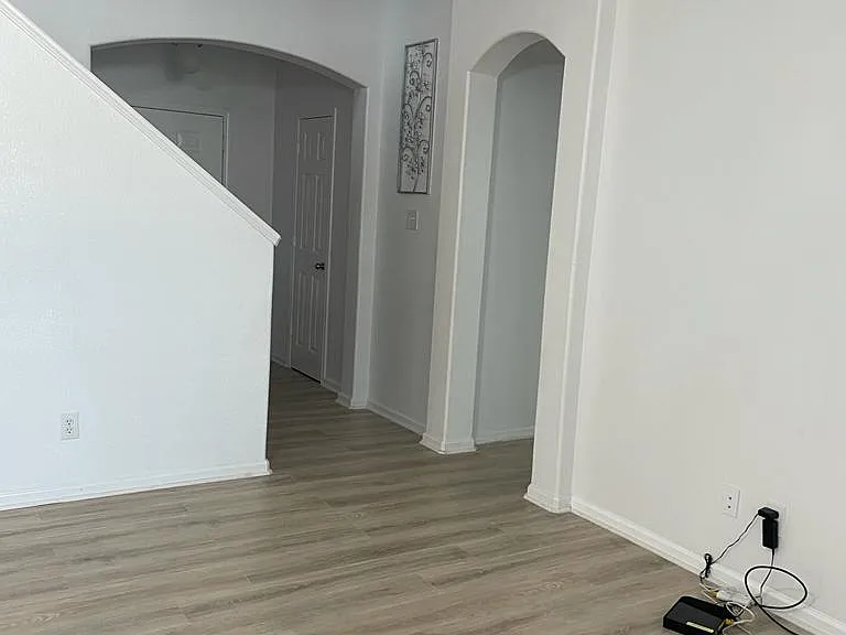 101 Cliffbrook Dr — Photo 4