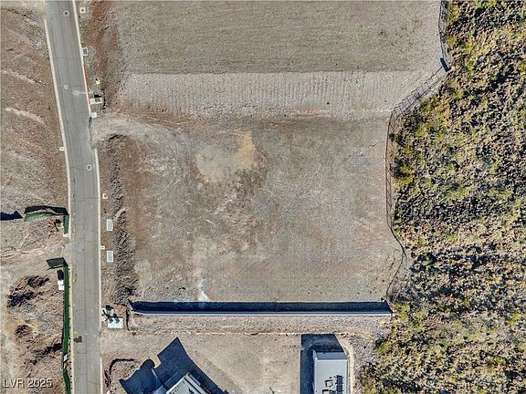 2nd image of 5 Horseshoe Rock Ct