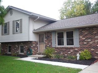 825 Foxwood Dr, Lafayette, IN 47905