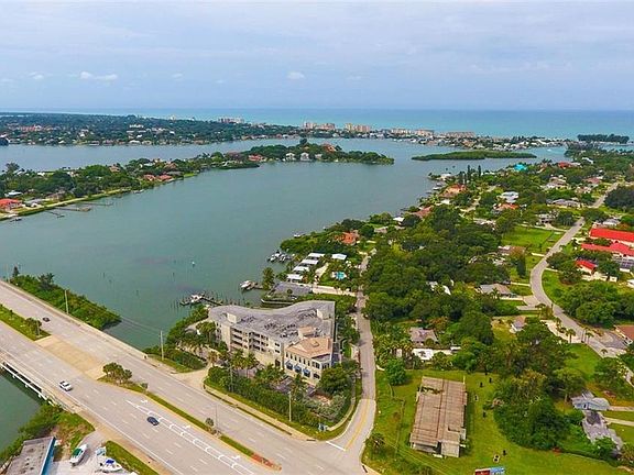 5th image of 516 Tamiami Trl S Unit 401