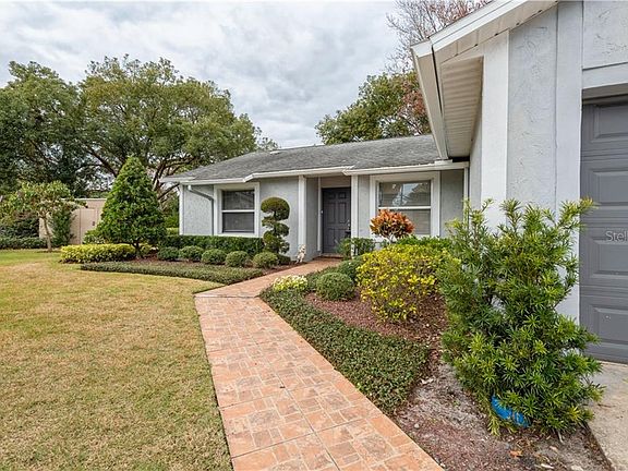 4th image of 128 Alder Ct