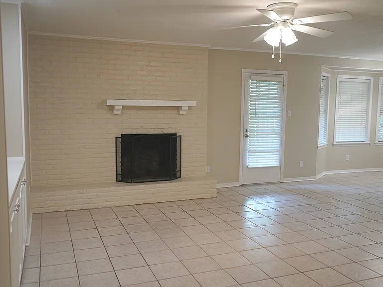 3507 Silverwood Dr — Photo 5