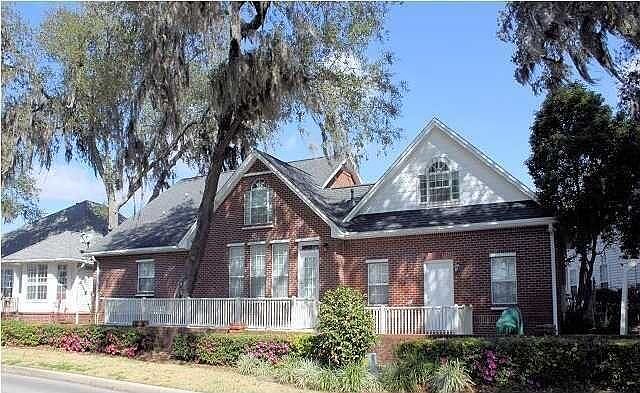 2nd image of 325 Grand Oaks Dr