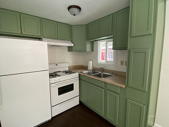 2nd image of 52791 Pine Cove Rd Spc 14