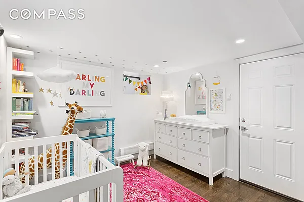 Sold by Compass | media 17