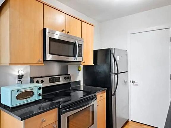 3rd image of 636 N Washington St APT 205