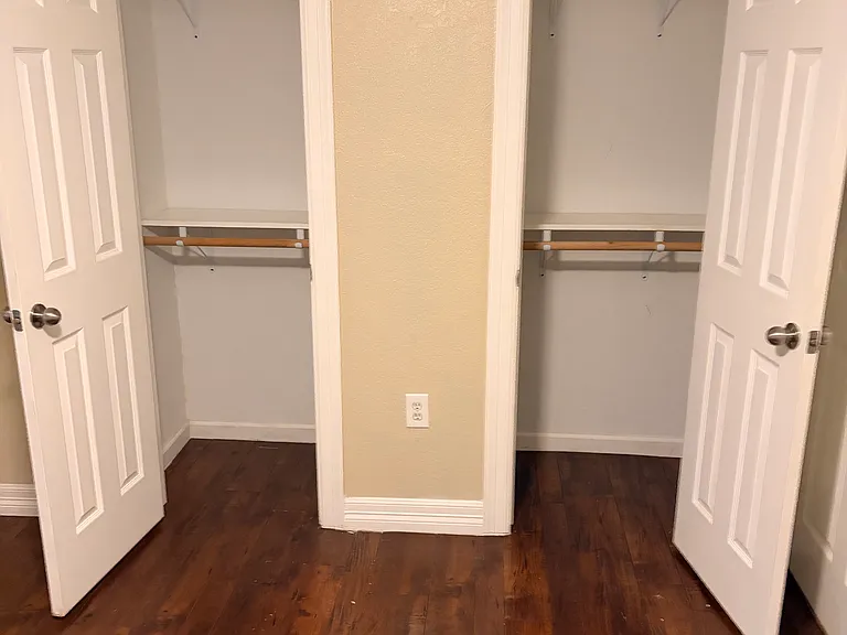 533 Majestic St — Photo 8