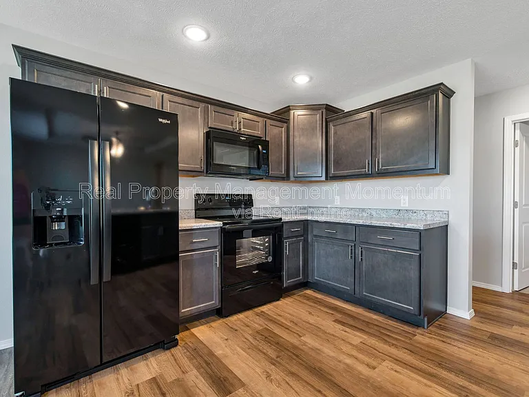 971 Genevieve Ave — Photo 13