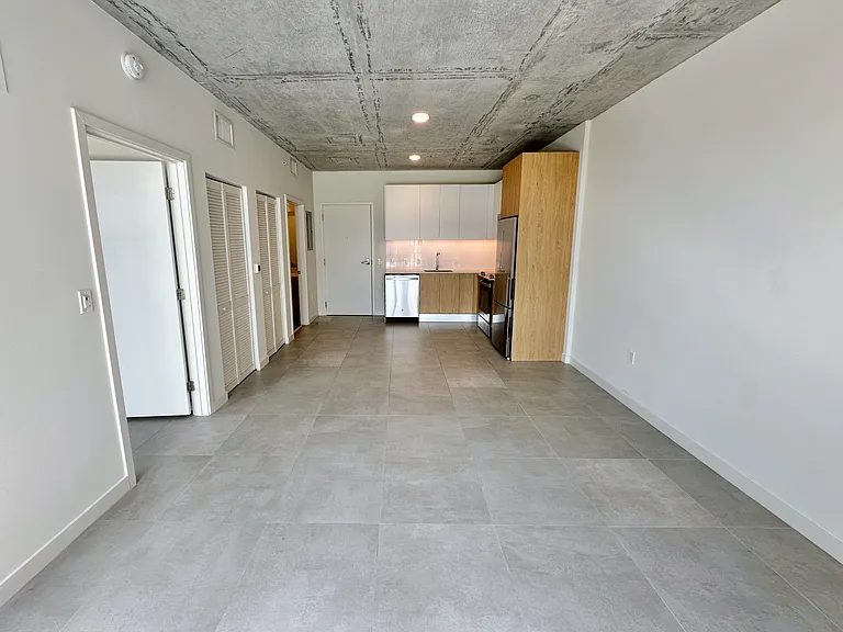 276 NW 31st St #A — Photo 3