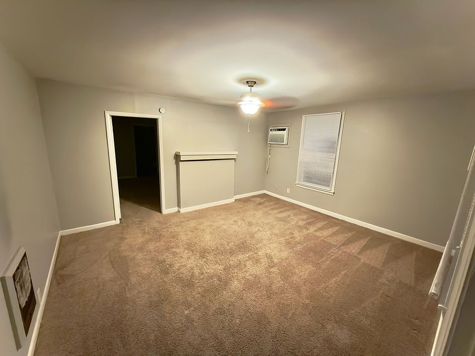 2nd image of 712 Ewing Blvd APT A1