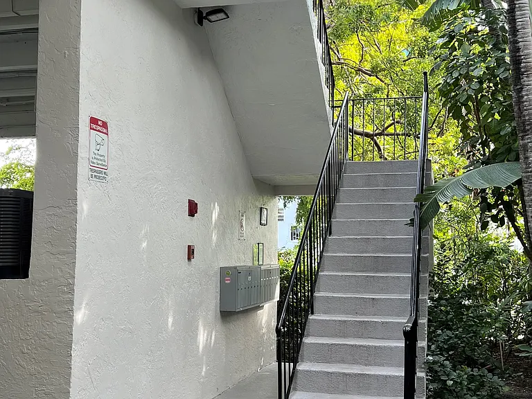 846 Lenox Ave #205 — Photo 3