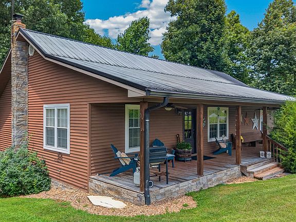 4th image of 291 Weeping Cherry Way