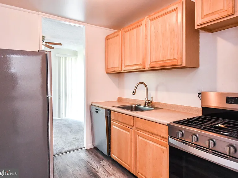 7174 Donnell Pl #D5 — Photo 8