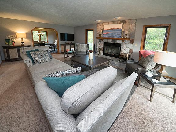 3rd image of 1232 Lavender Dr