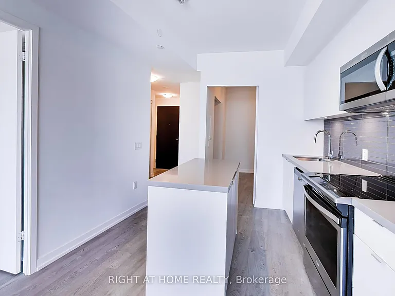 8868 Yonge St #208E — Photo 20