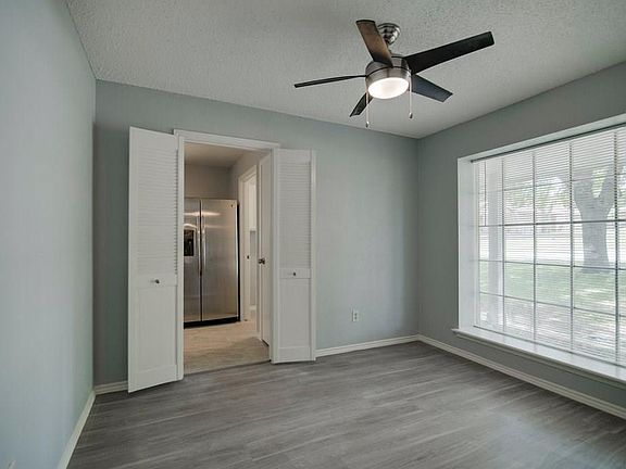 4th image of 541 Newcastle Dr