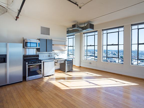2nd image of 315 E 8th St APT 1104