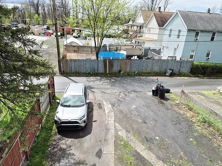 68 Green Pl #1 — Photo 18