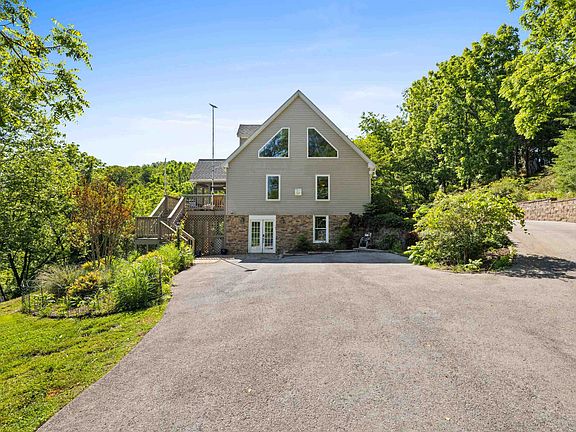 4th image of 560 Agners Mill Rd