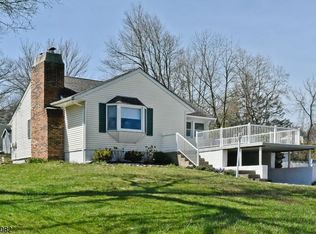 81 Grand Ave, Cedar Knolls, NJ 07927