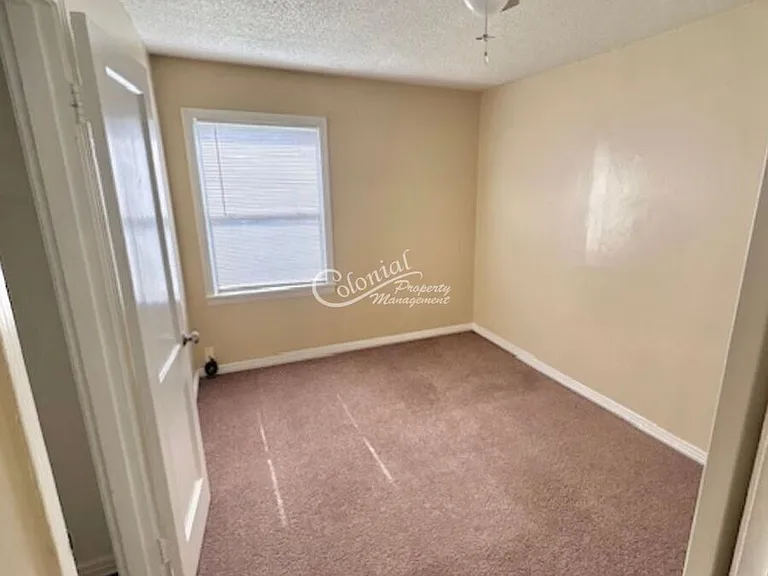 506 Mary St — Photo 11