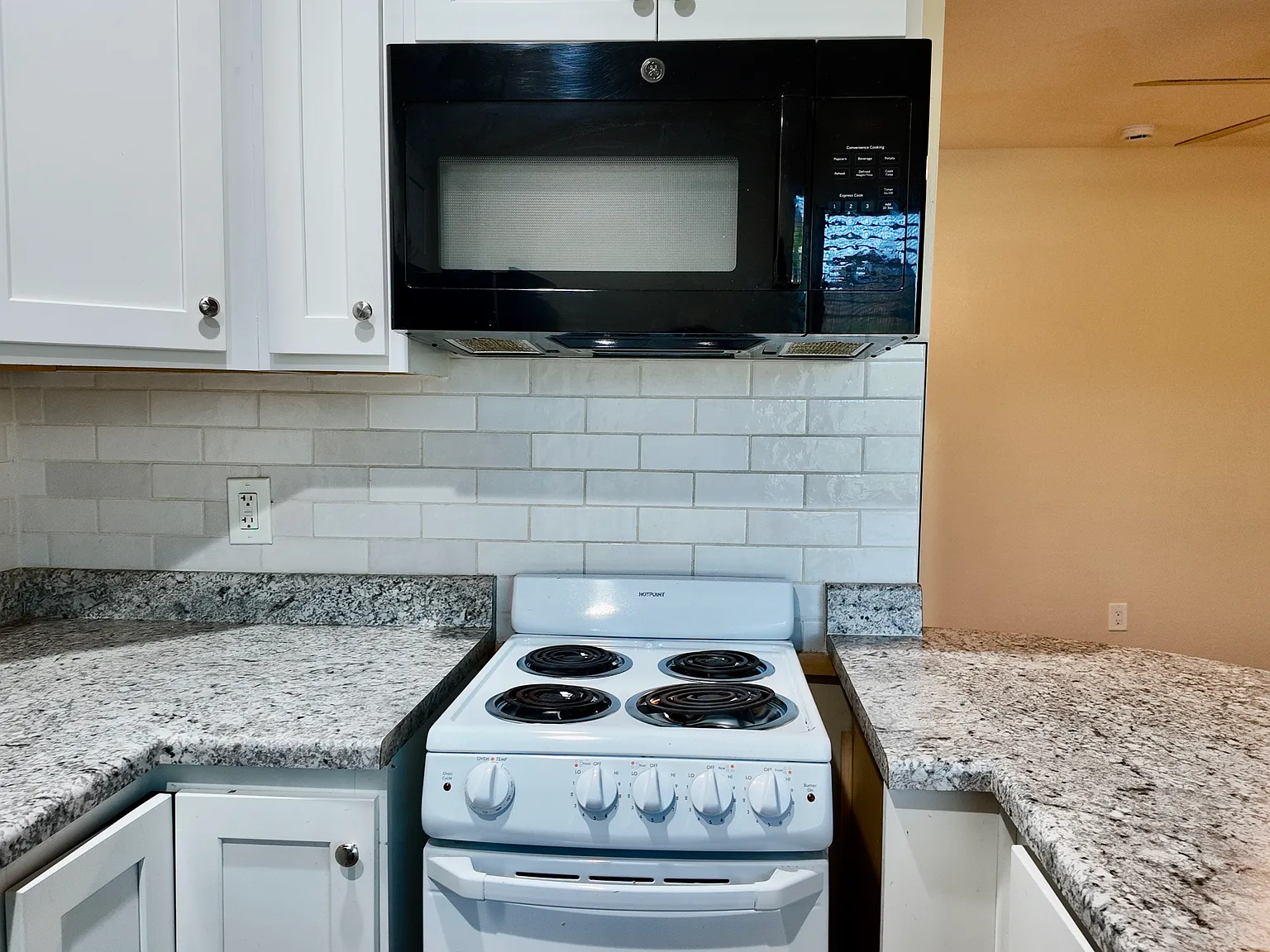 1 bed, $1,095 — Photo 4