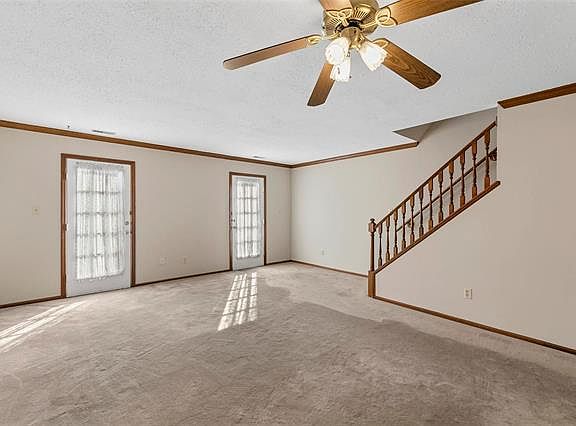 4th image of 1684 Florine Blvd #D