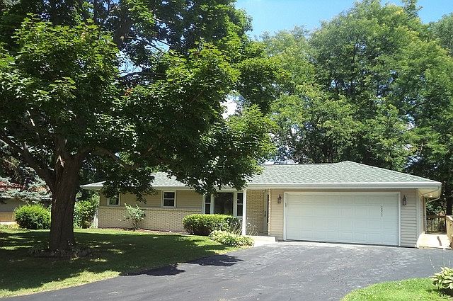 1st image of 2824 Woodside Dr