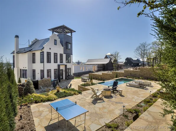 107 Lower Green Way, Eufaula, OK 74432