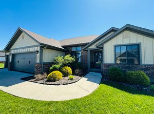 684 N Fox Hill Cir, Nixa, MO 65714