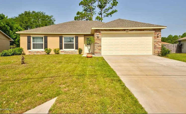 4 bed, 1512 sqft, $2,040 — Photo 1