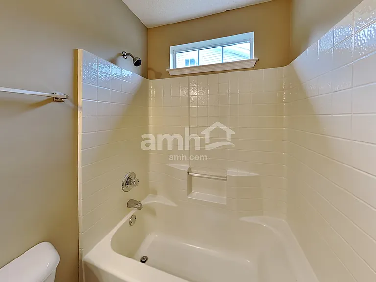2027 Waterford Dr — Photo 17