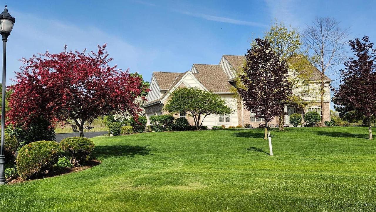 7575 West Highland Ridge DRIVE, Mequon, WI 53092 MLS 1828207 Zillow