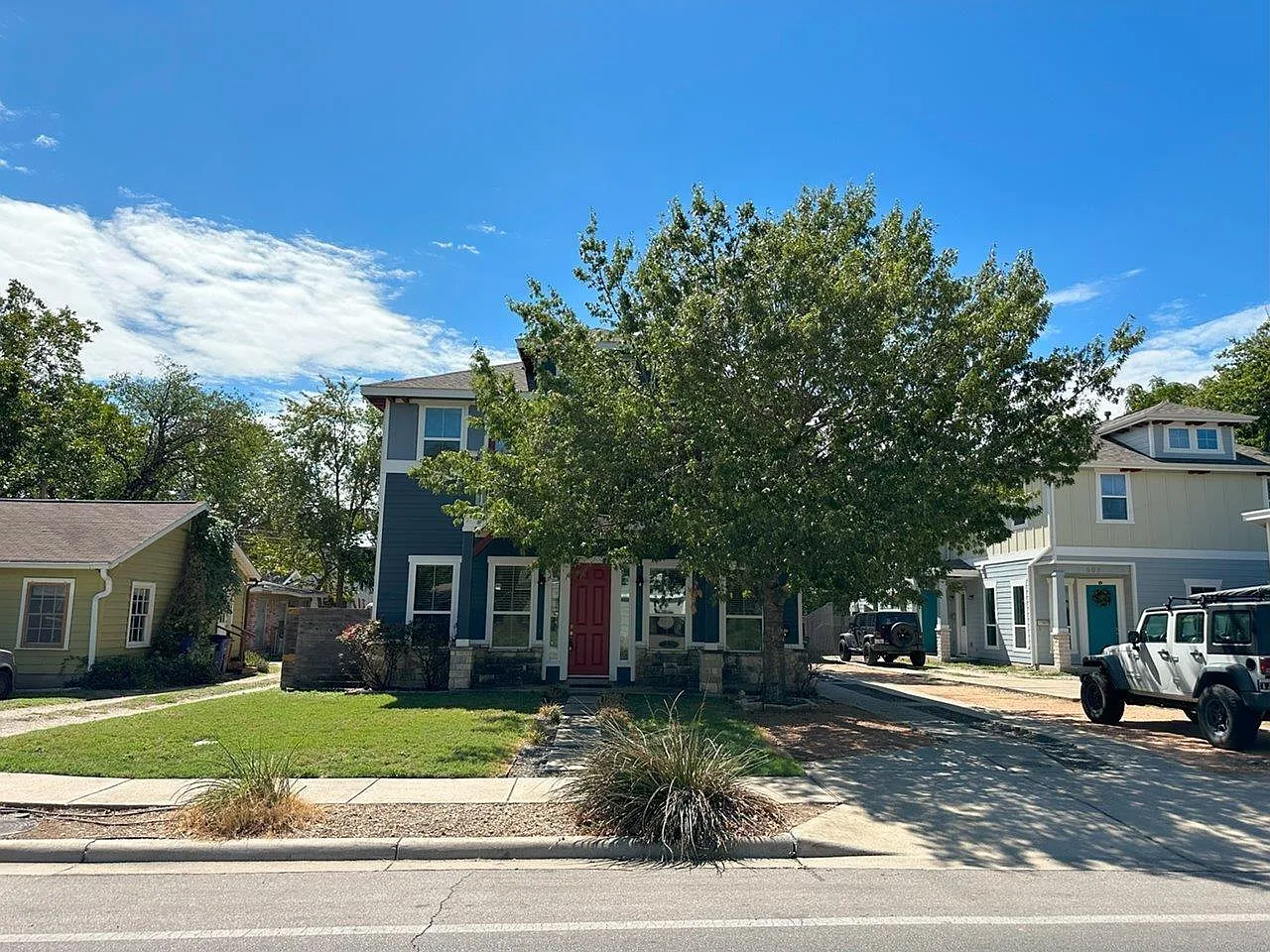4 bed, 3.0 bath, 1950 sqft, $3,500 — Photo 3