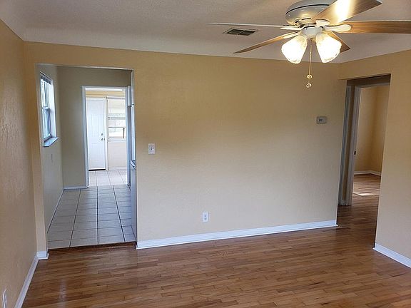 3rd image of 2534 39th Ave N