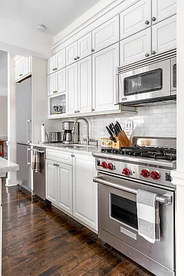 Sold by Compass | media 3