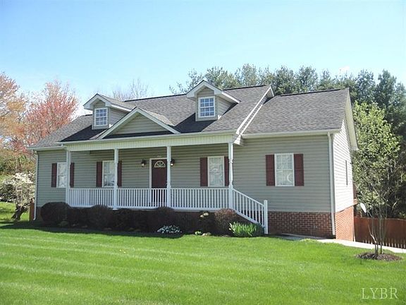 3rd image of 309 Woodberry Ln