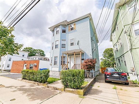 2nd image of 410-412 Smithfield Ave