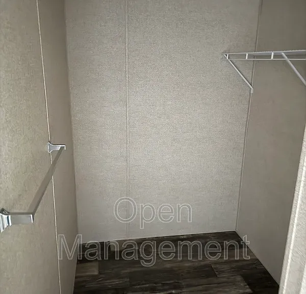 1400 Cleveland Rd #8 — Photo 10