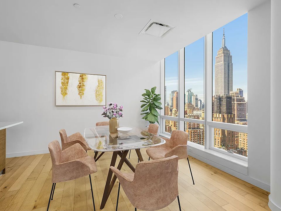 1st image of 325 Lexington Ave APT 28B