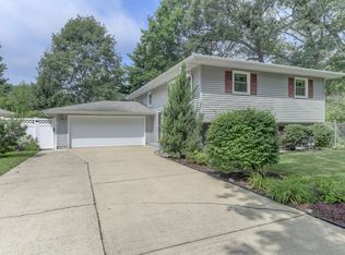 524 N Oakwood Ave, Griffith, IN 46319