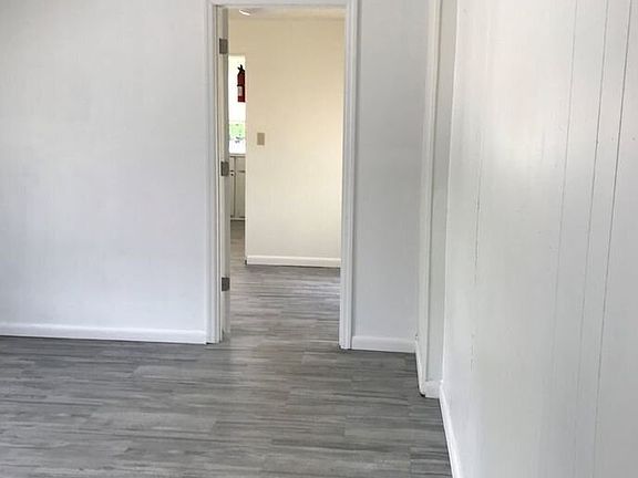 4th image of 10718 Sandalfoot Blvd #E